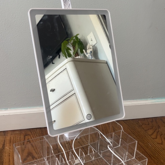 Light up Makeup Mirror with Attached Storage - Picture 1 of 4